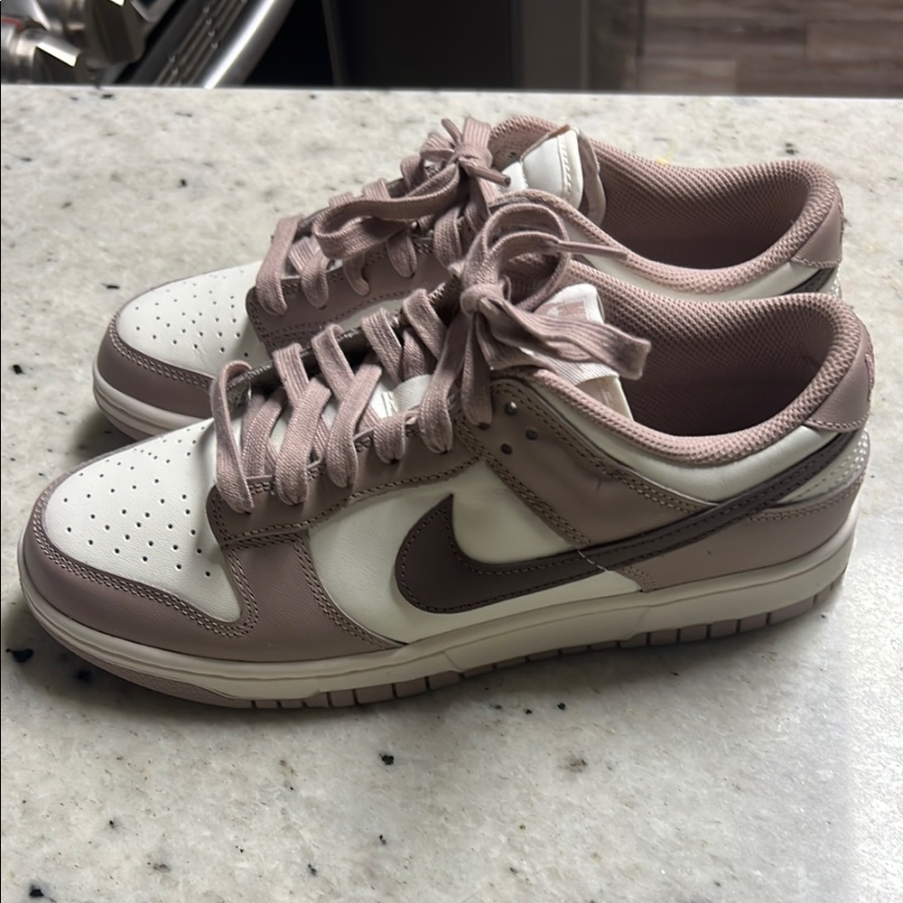 Nike White and Plum Sneakers Classic Low-Top Design